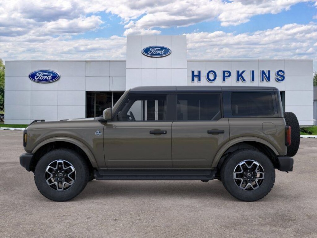 New 2026 Ford Bronco Outer Banks SUV