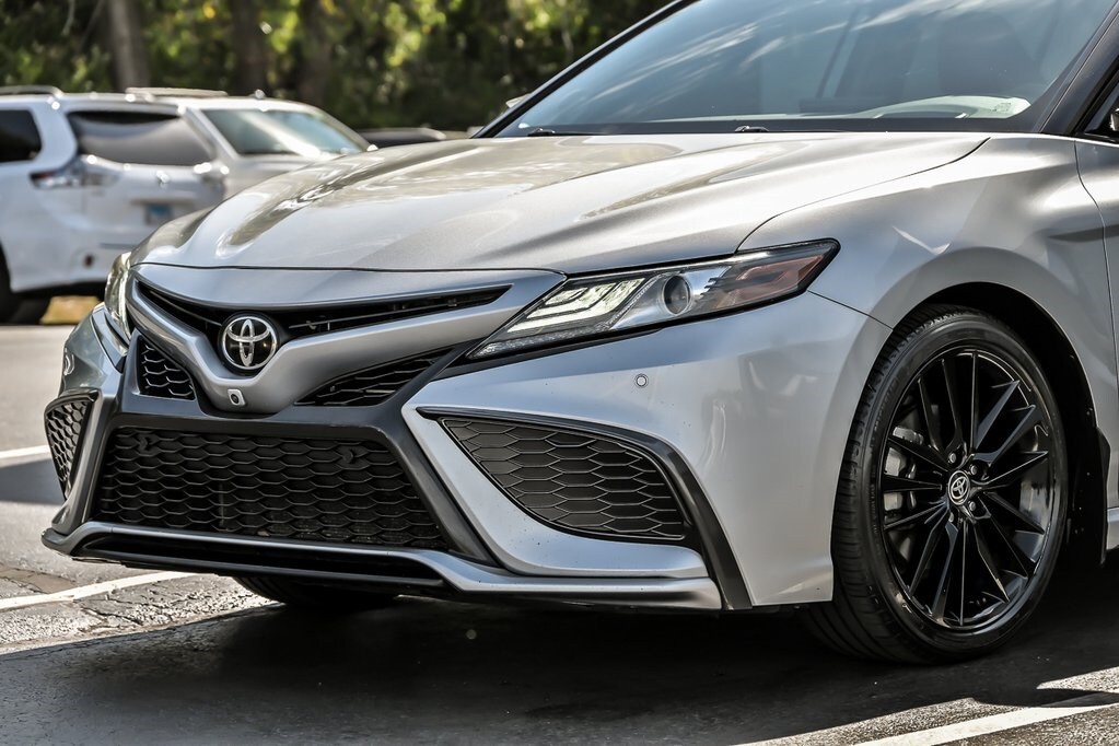 2021 Toyota Camry XSE V6 photo 2