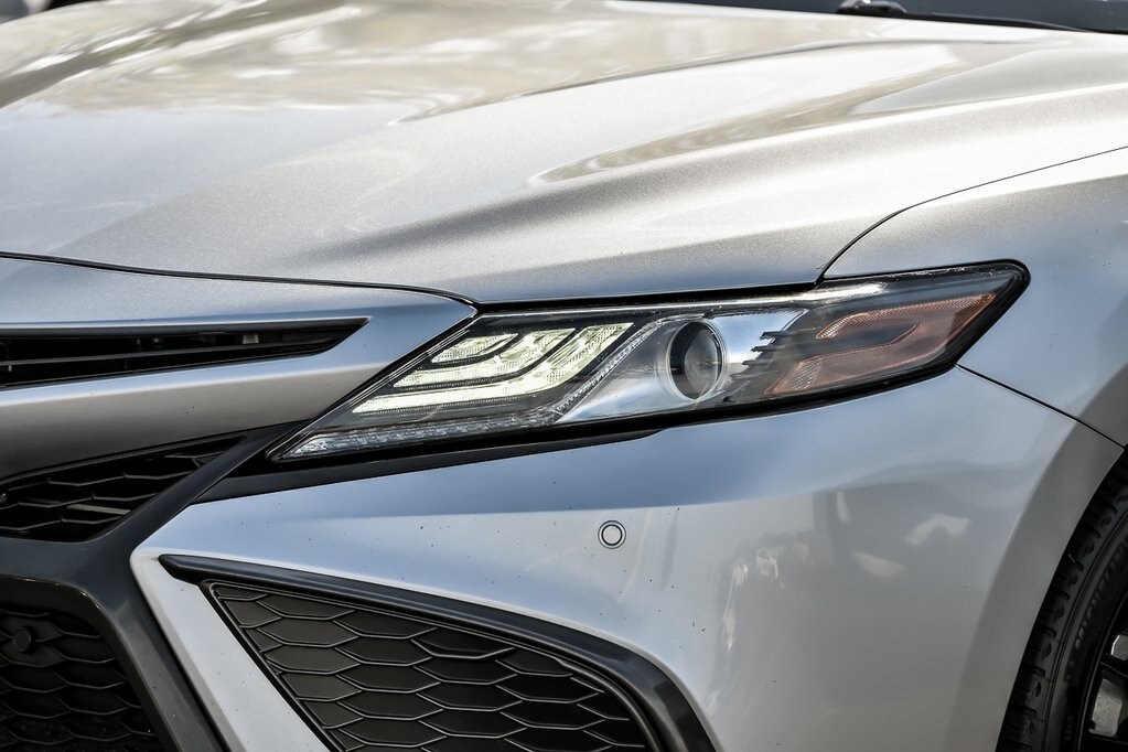 2021 Toyota Camry XSE V6 photo 3