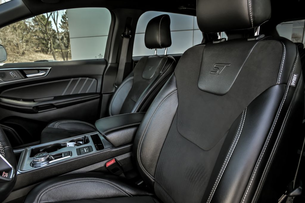 2022 Ford Edge ST - Photo 15