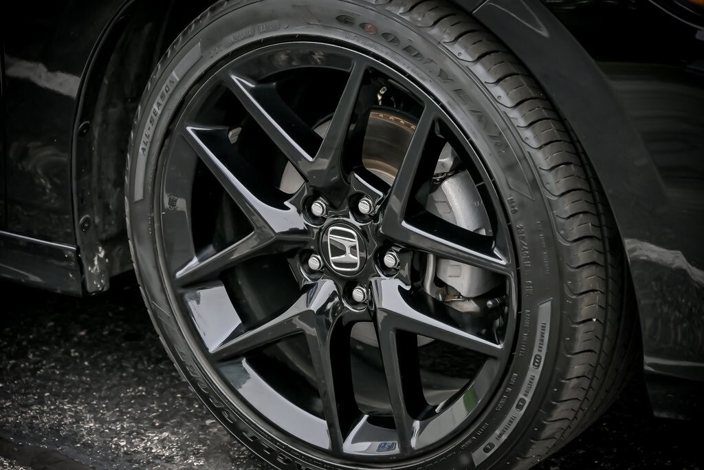 2024 Honda Civic Sport photo 2