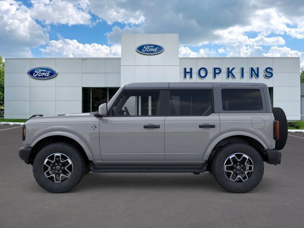 New 2026 Ford Bronco Outer Banks SUV