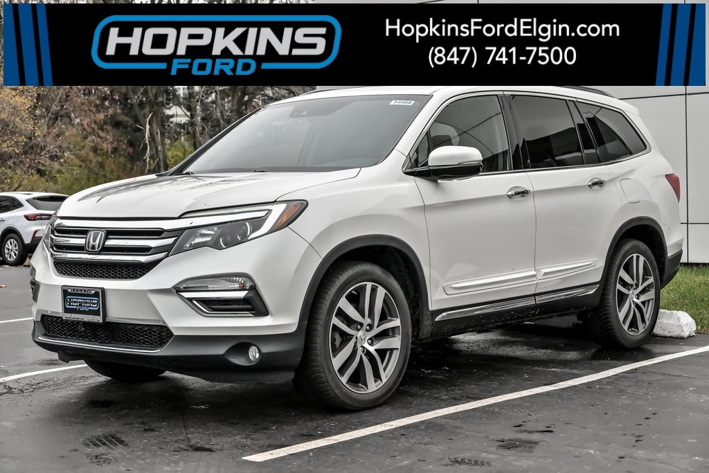 2016 Honda Pilot Elite's photo