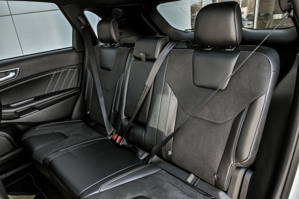 2022 Ford Edge ST - Photo 17
