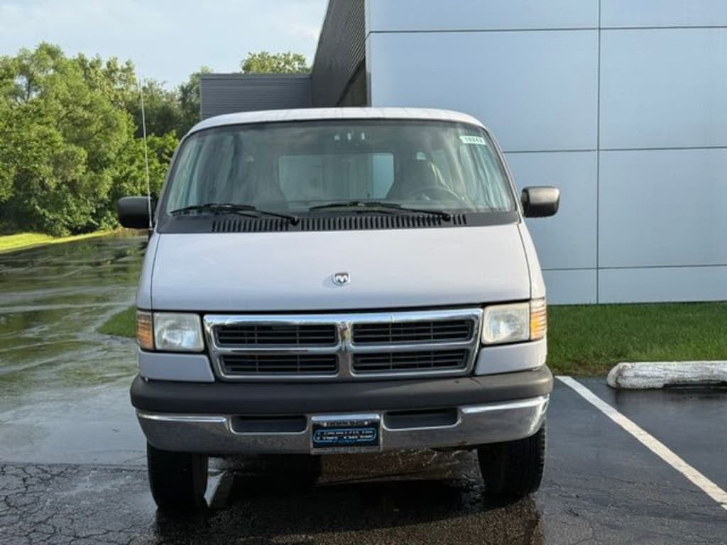Used 1997 Dodge Ram Wagon 3500 SLT Wagon