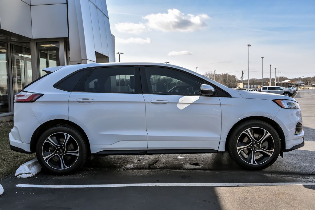 2022 Ford Edge ST - Photo 9