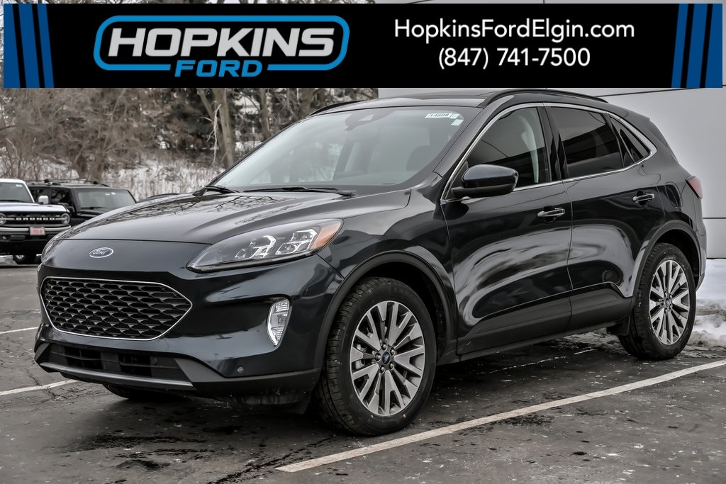 2022 Ford Escape Titanium's photo