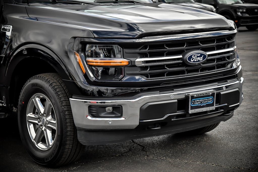 2024 Ford F-150 XLT photo 2