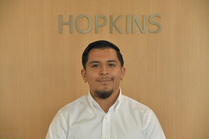 Staff member Andres from ID_ad3be2