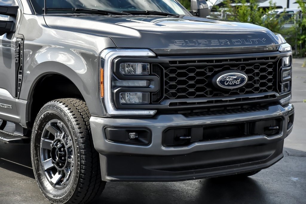 Used 2023 Ford F-350 Super Duty Lariat with VIN 1FT8W3BT9PEC48514 for sale in Elgin, IL