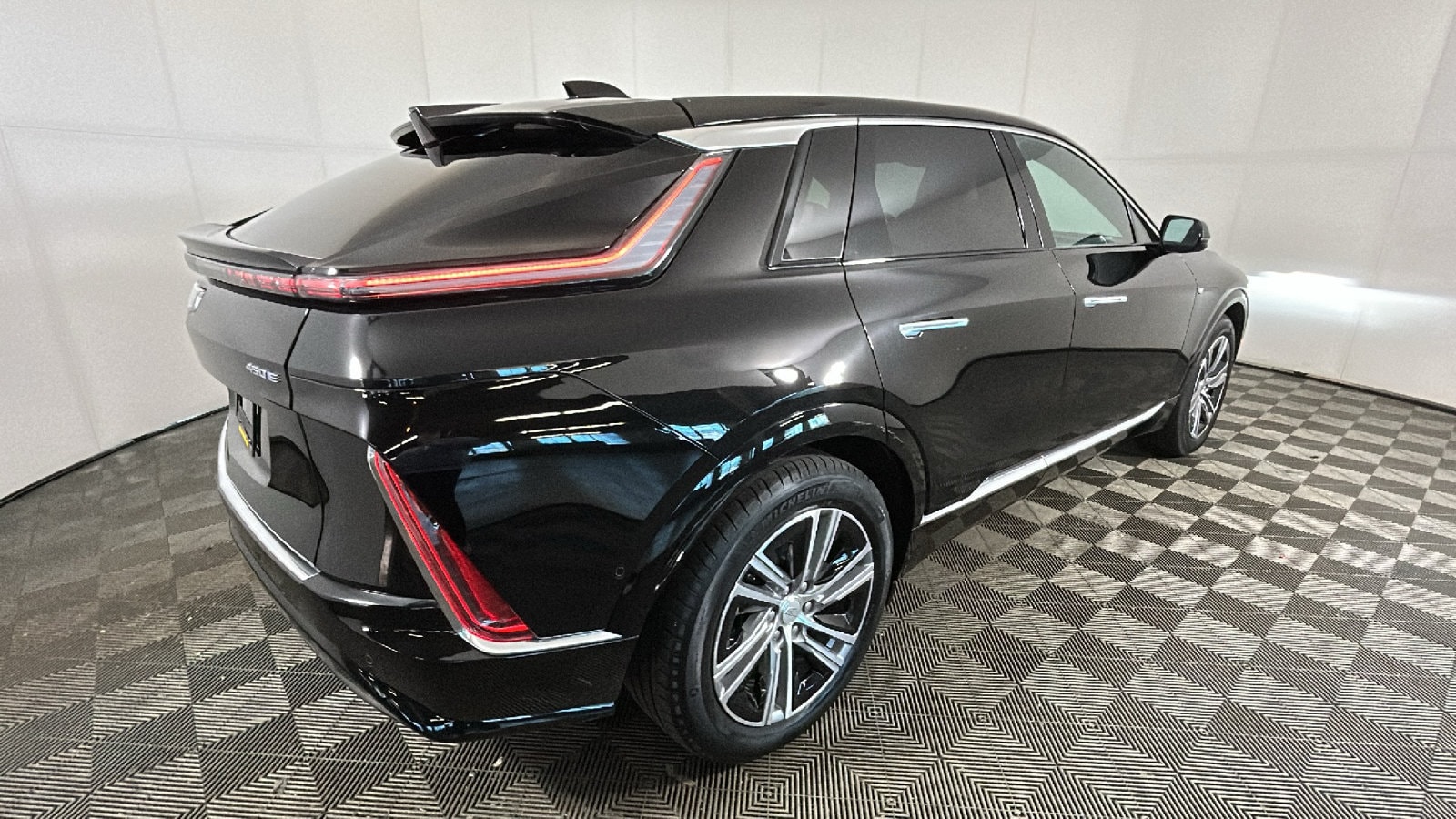 Used 2024 Cadillac LYRIQ Luxury 2 with VIN 1GYKPRRK6RZ115007 for sale in North Canton, OH