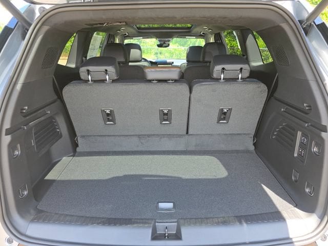 2026 GMC Acadia Denali Ultimate - Photo 20