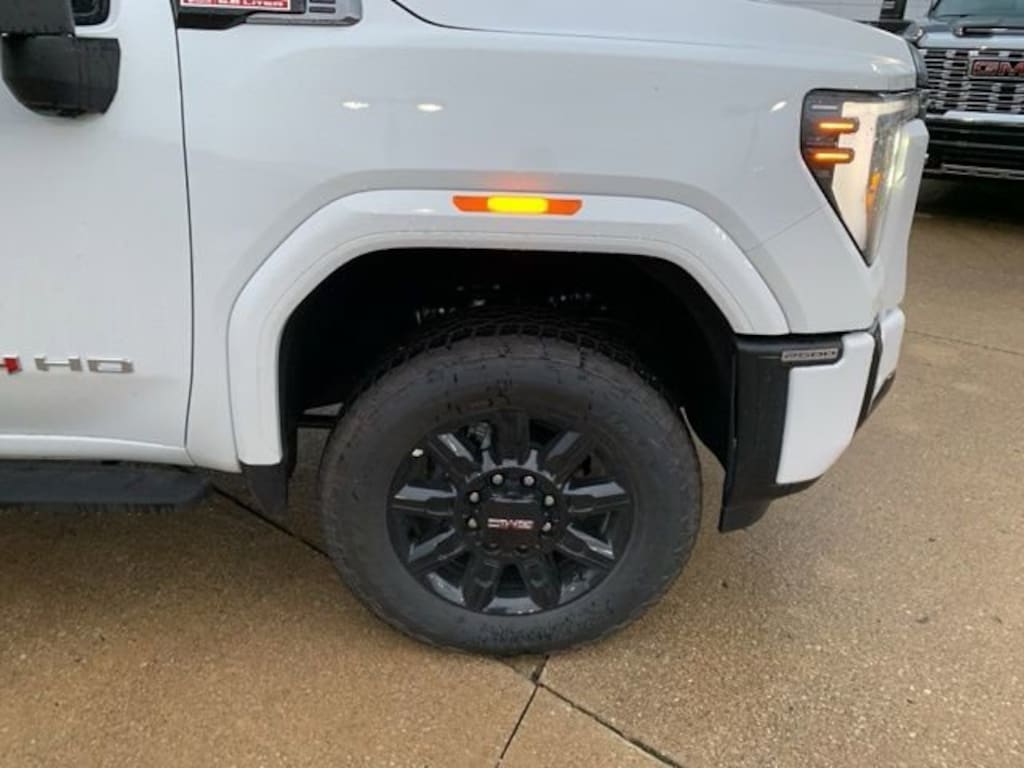 New 2025 GMC Sierra 2500 HD AT4 Truck