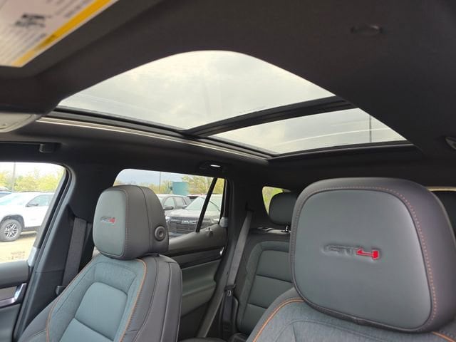 2026 GMC Terrain AT4 - Photo 4