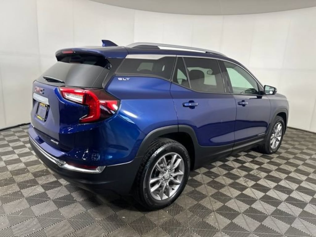 Used 2022 GMC Terrain SLT SUV