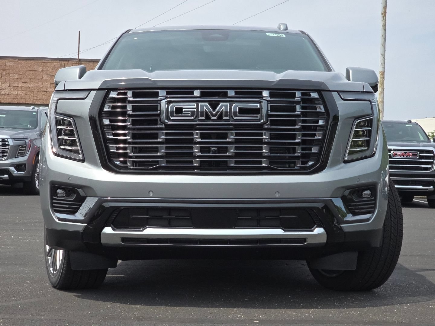 2026 GMC Yukon Denali Ultimate - Photo 18