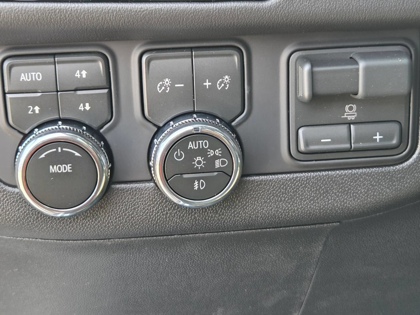 2026 GMC Yukon XL Elevation - Photo 33
