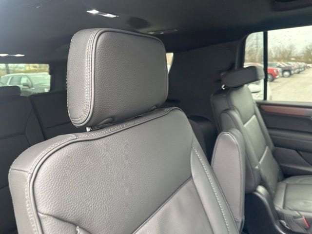 2026 GMC Yukon XL Denali - Photo 27