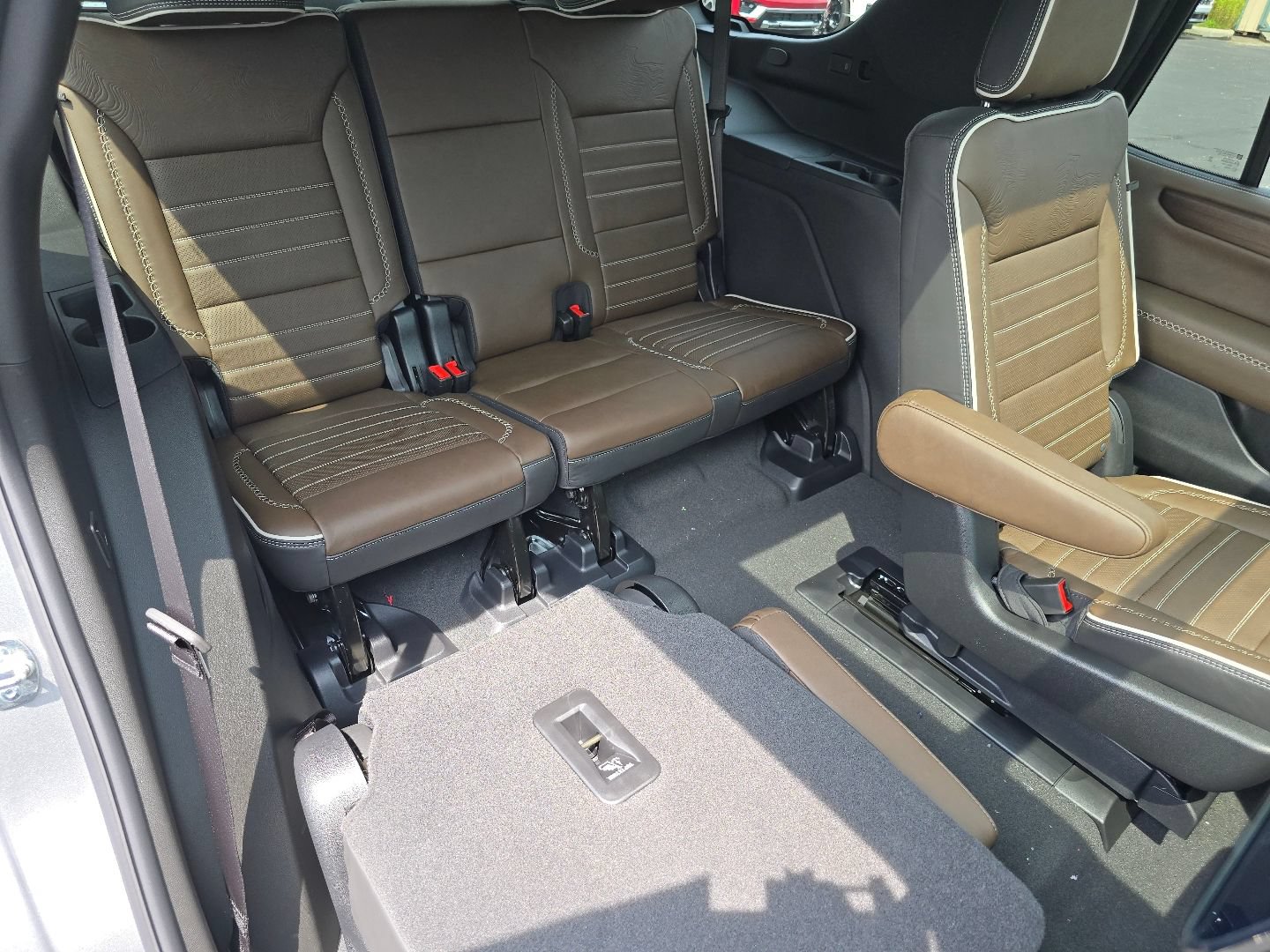 2026 GMC Yukon Denali Ultimate - Photo 31