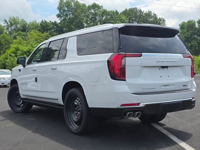 2026 GMC Yukon XL Denali - Photo 15