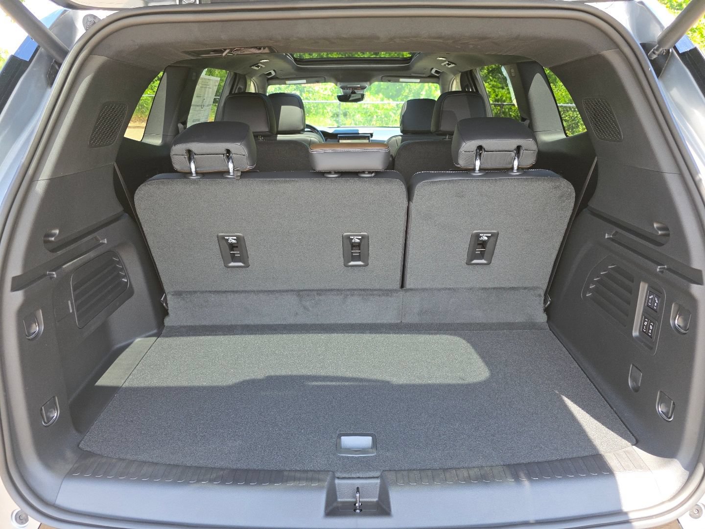 2026 GMC Acadia Denali Ultimate - Photo 21