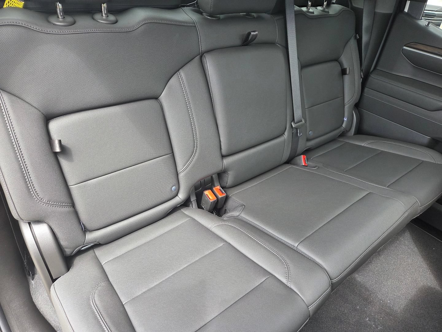 2026 GMC Sierra 1500 SLT - Photo 27