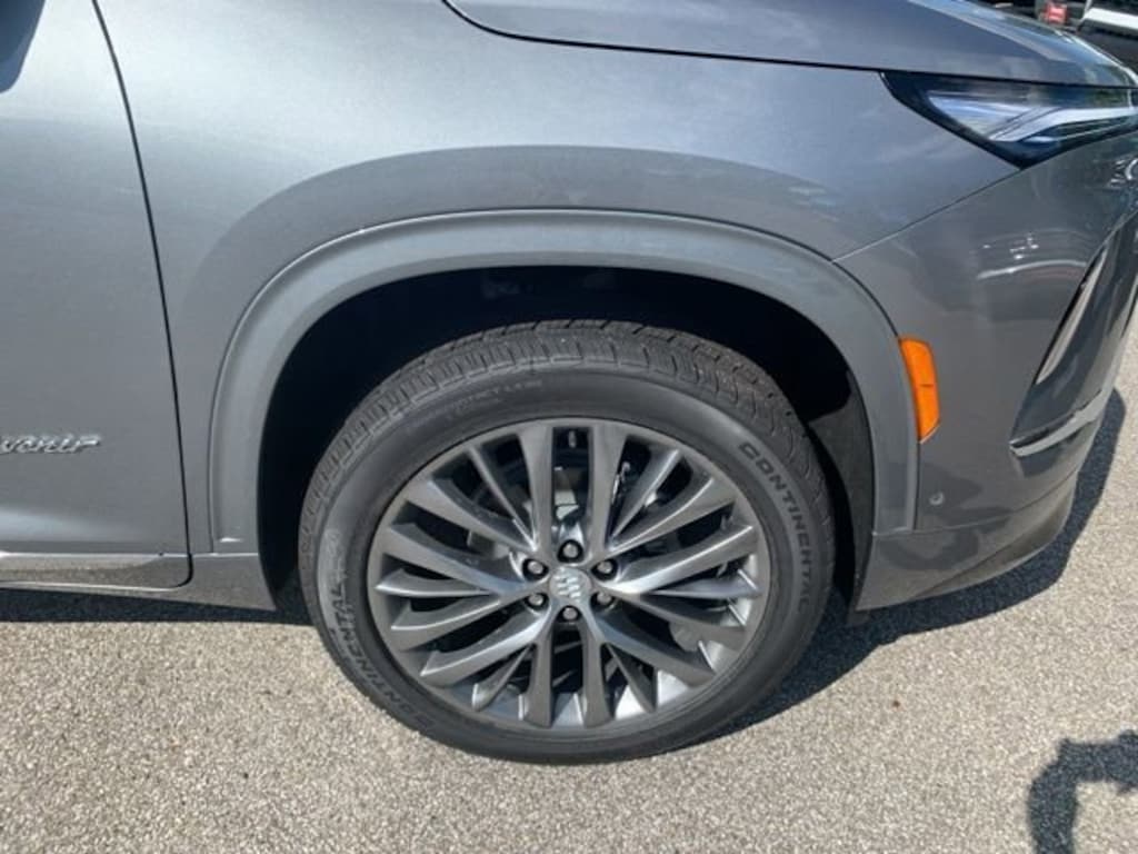 New 2026 Buick Enclave Avenir SUV