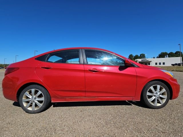 2014 Hyundai Accent GLS photo 2