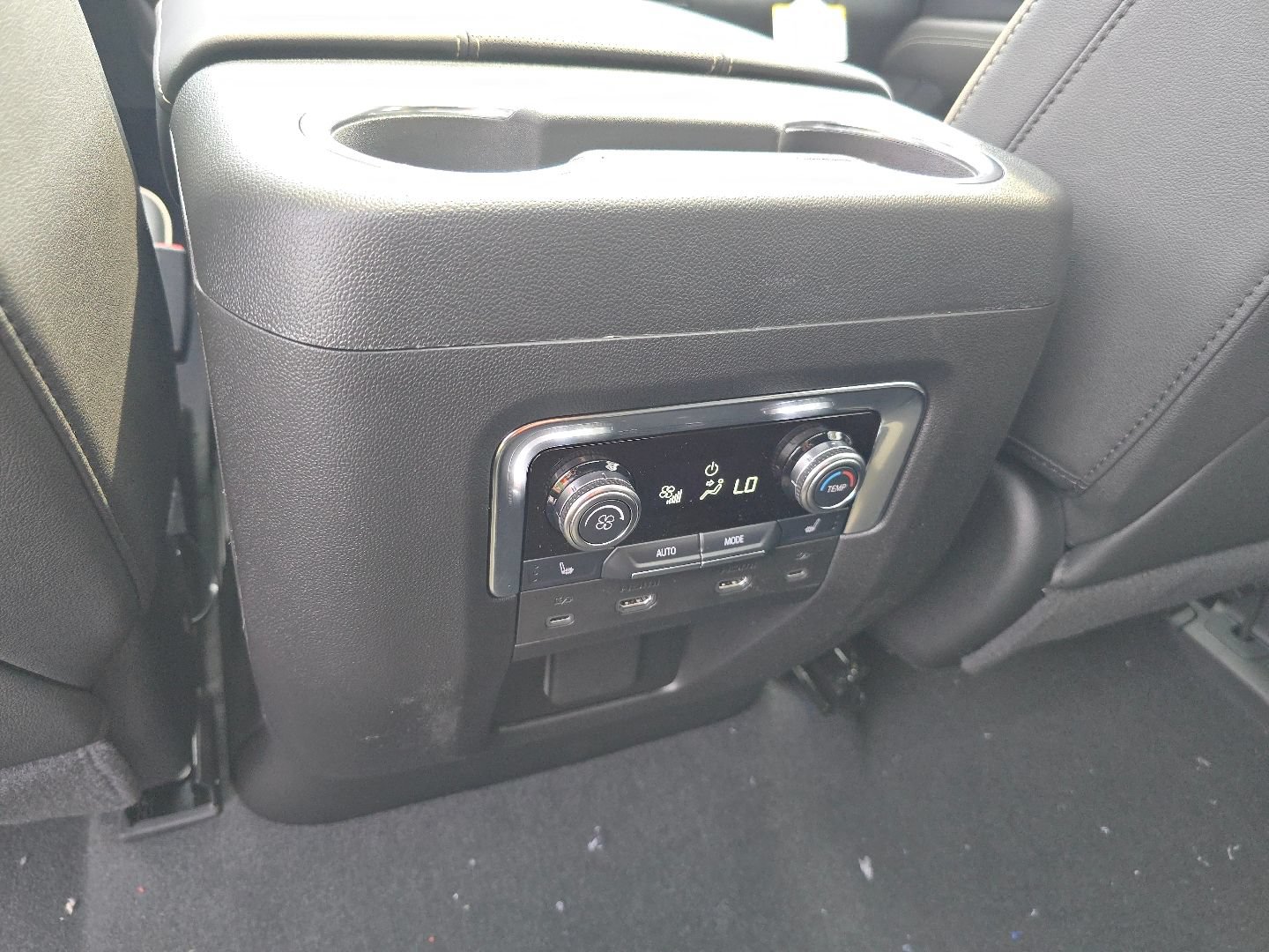 2026 GMC Yukon Elevation - Photo 29