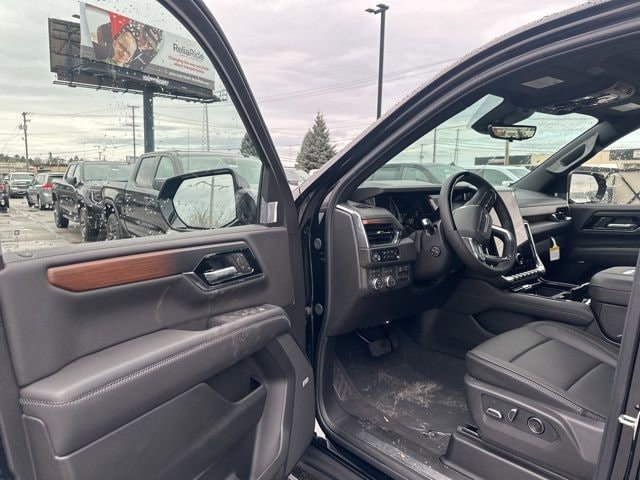 2026 GMC Yukon XL Denali - Photo 18
