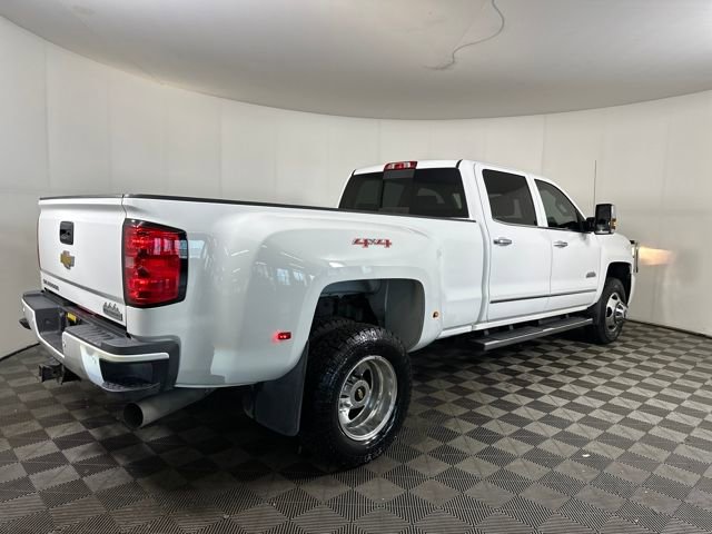 2015 Chevrolet Silverado 3500HD High Country photo 3