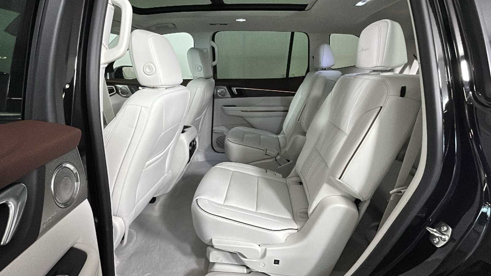 2026 Buick Enclave Avenir - Photo 29