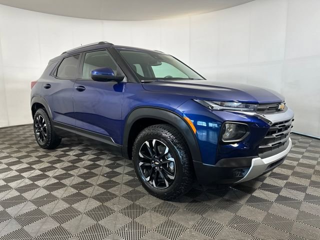 2022 Chevrolet Trailblazer LT photo 2
