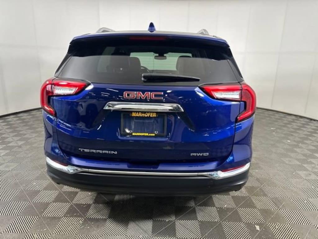 Used 2022 GMC Terrain SLT SUV