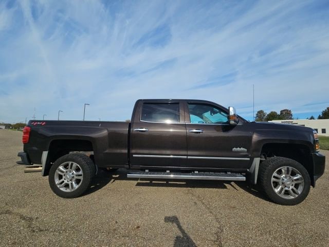 2018 Chevrolet Silverado 2500HD High Country photo 2