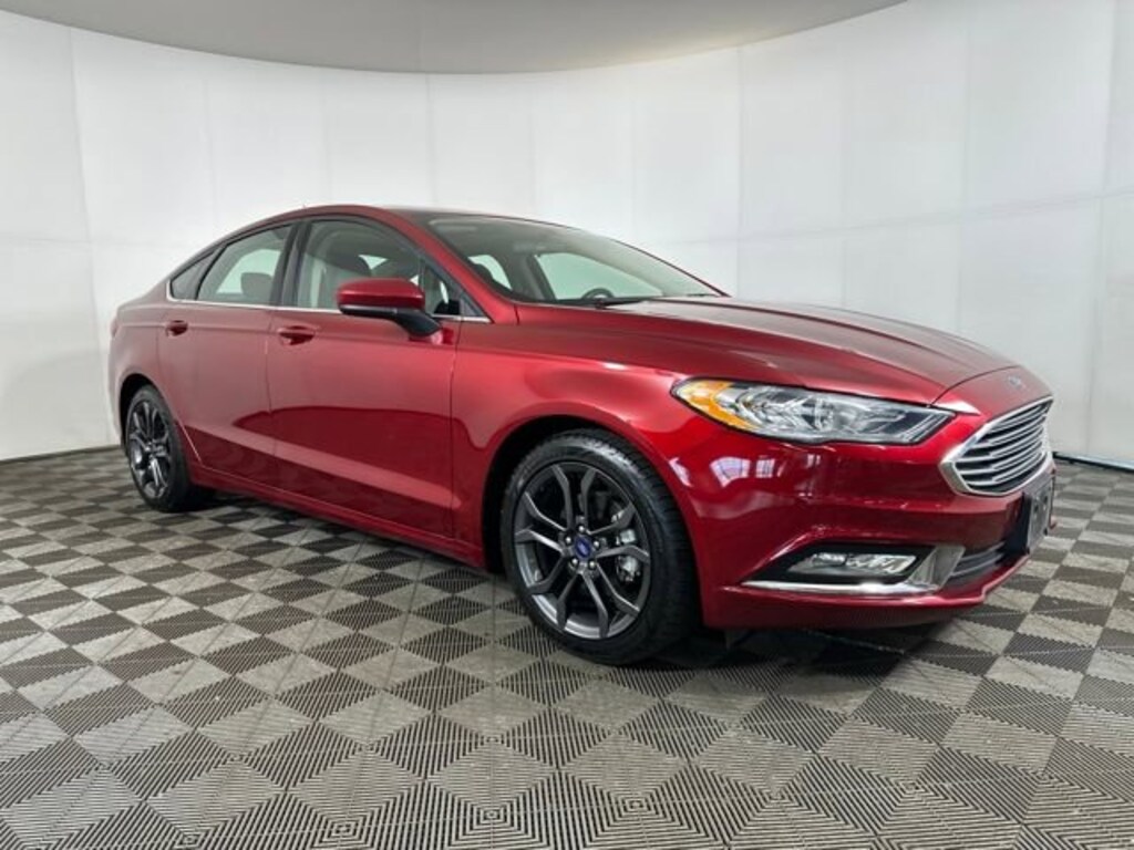 Used 2018 Ford Fusion SE Sedan