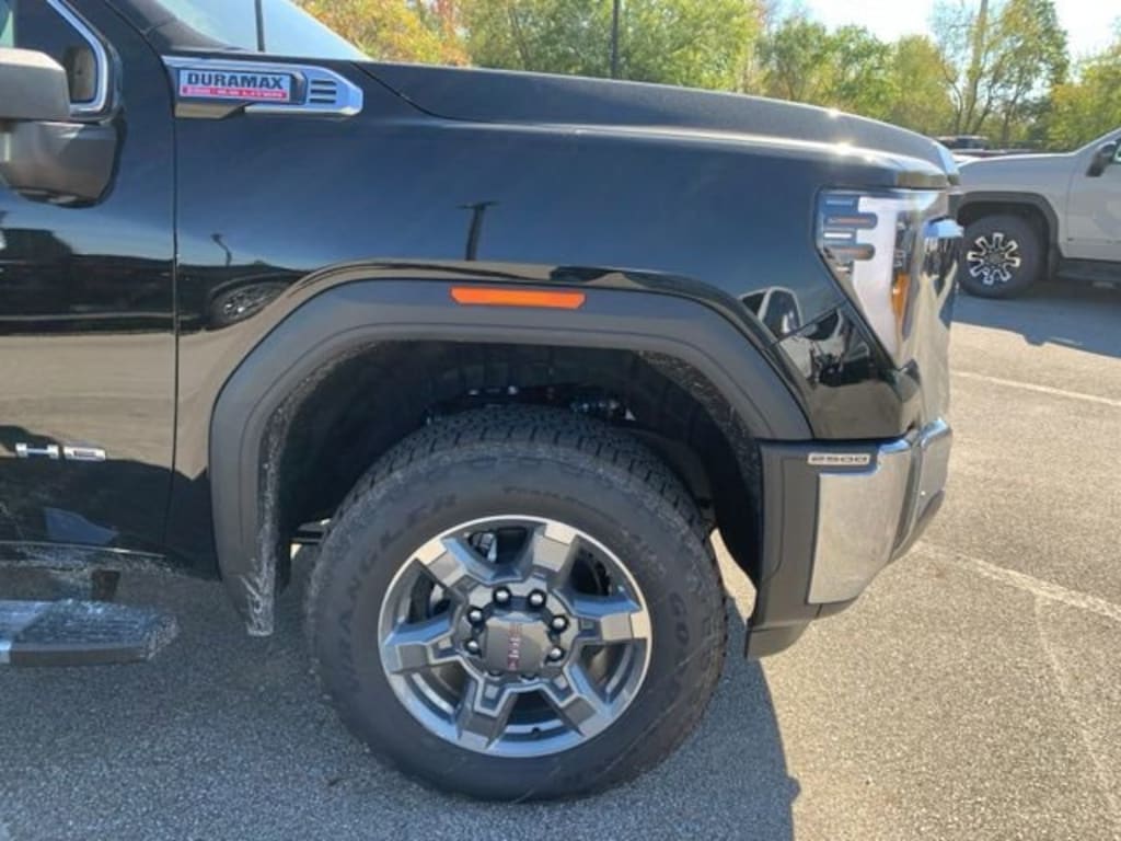 New 2025 GMC Sierra 2500 HD SLT Truck