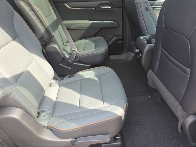 2026 GMC Acadia AT4 - Photo 21