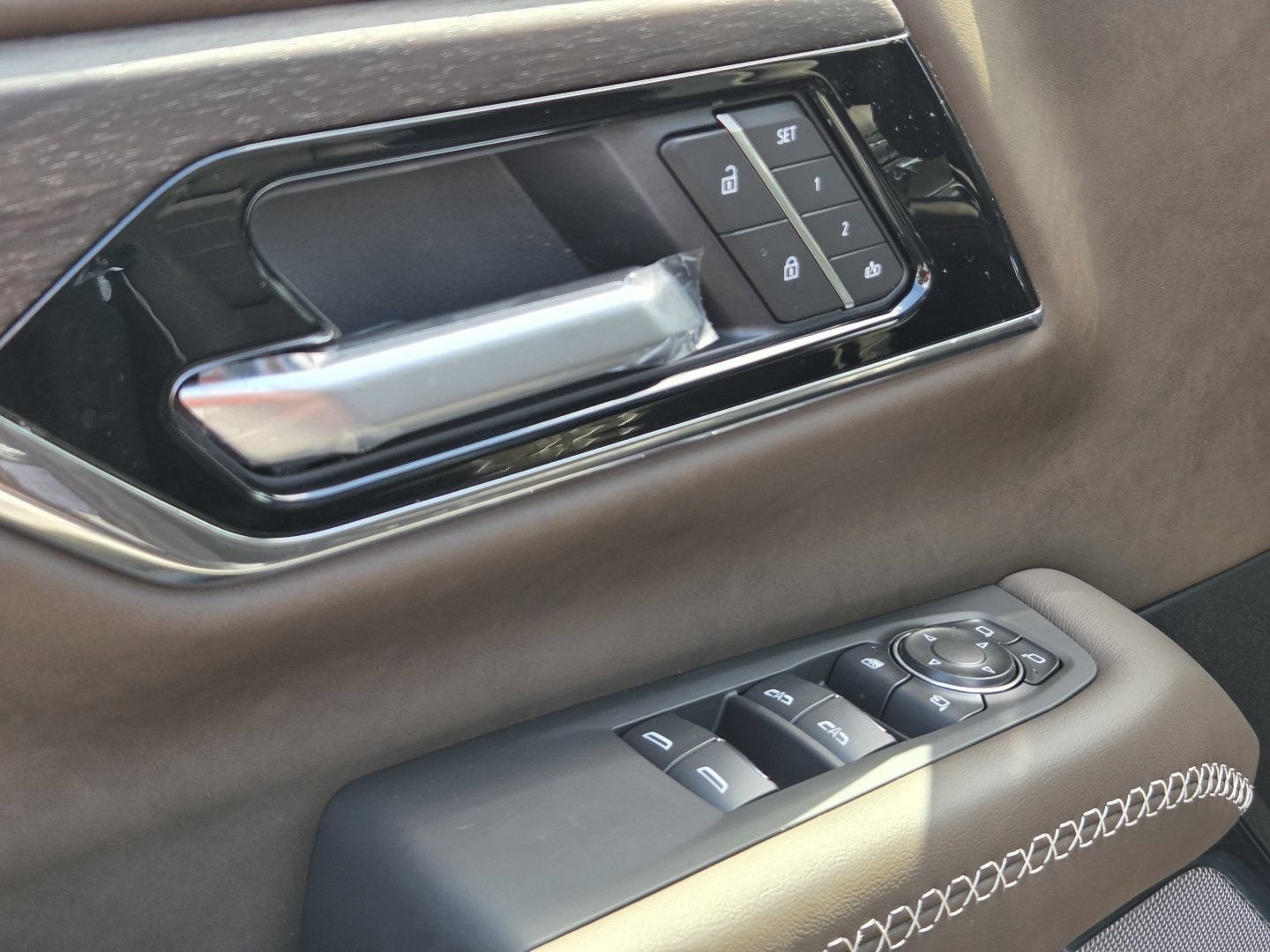 2026 GMC Yukon XL Denali Ultimate - Photo 33