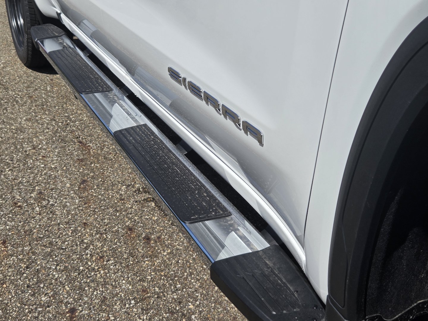 2026 GMC Sierra 1500 SLT - Photo 21
