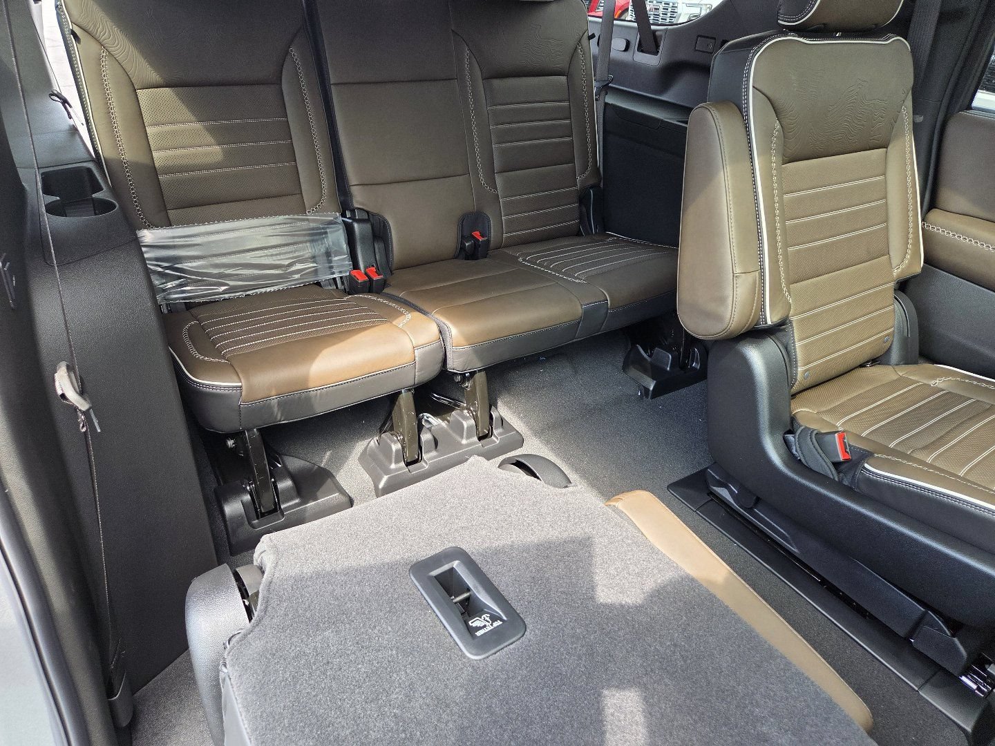 2026 GMC Yukon XL Denali Ultimate - Photo 25
