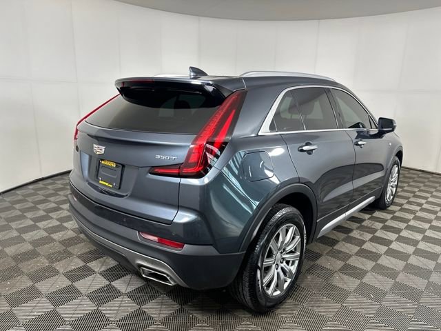 2021 Cadillac XT4 Premium Luxury photo 3