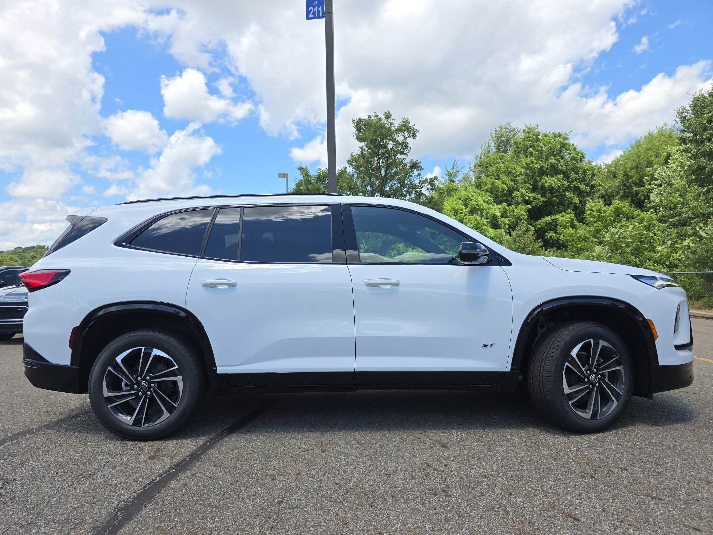 2026 Buick Enclave Sport Touring - Photo 21