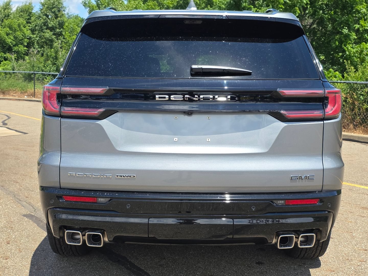 2026 GMC Acadia Denali Ultimate - Photo 17