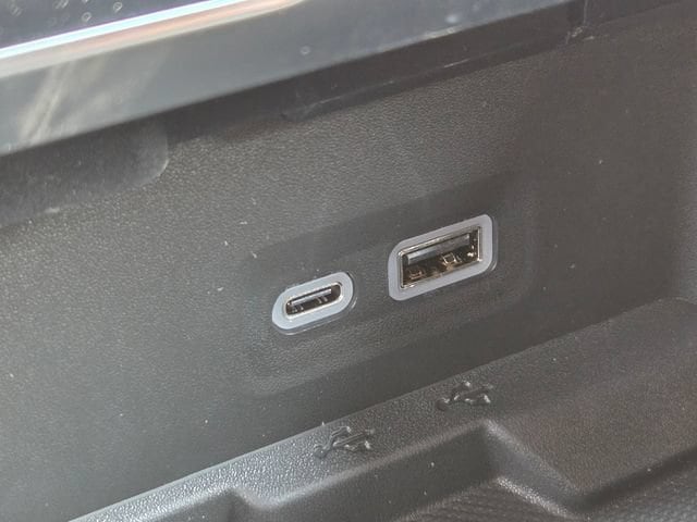 2026 GMC Yukon Denali - Photo 35