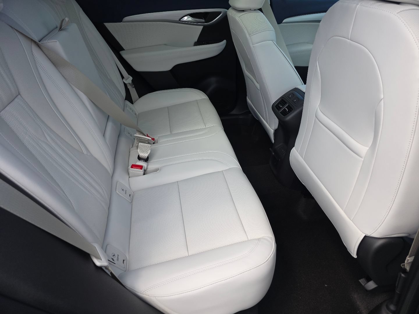 2026 Buick Envision Avenir - Photo 21