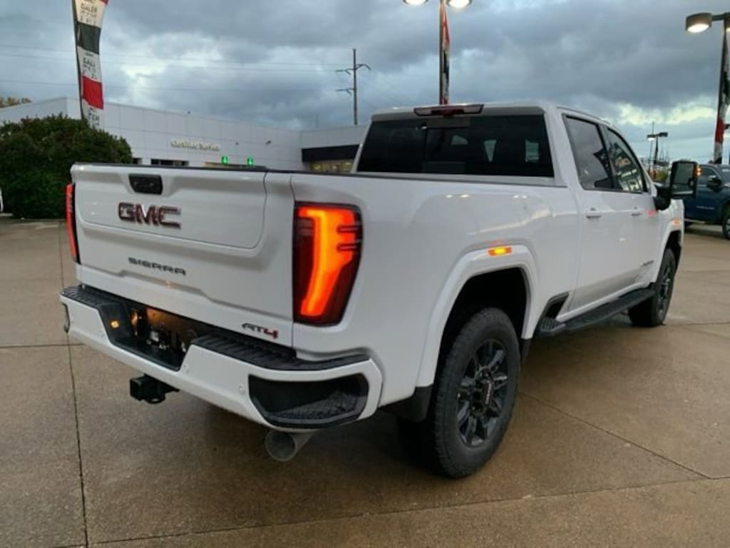 New 2025 GMC Sierra 2500 HD AT4 Truck