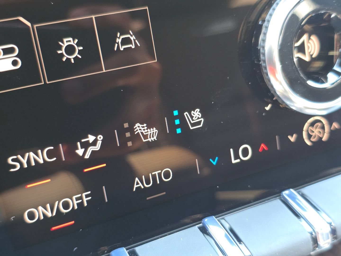 2026 GMC Acadia Denali Ultimate - Photo 31