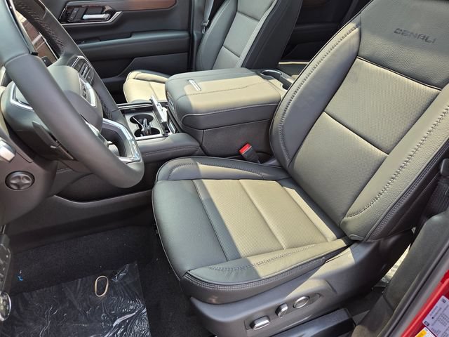 2026 GMC Yukon Denali - Photo 25