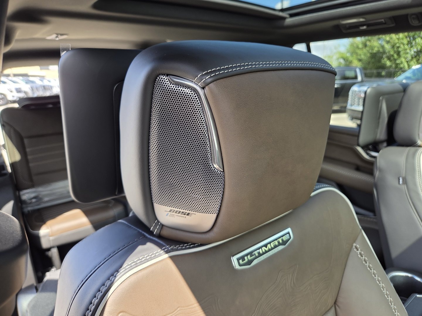 2026 GMC Yukon XL Denali Ultimate - Photo 29